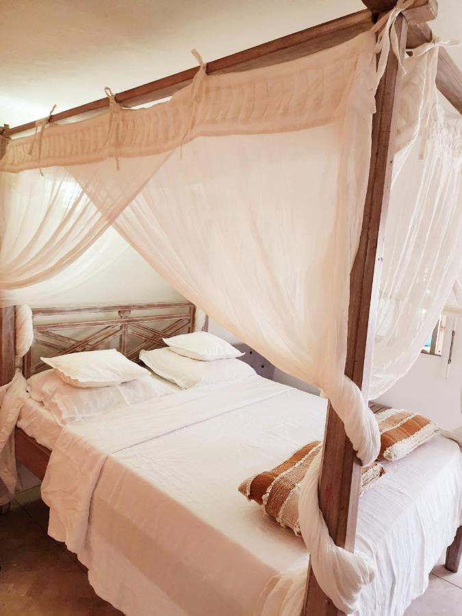 Perle Stone Studio- Bed And Breakfast Bahía de Simpson Exterior foto