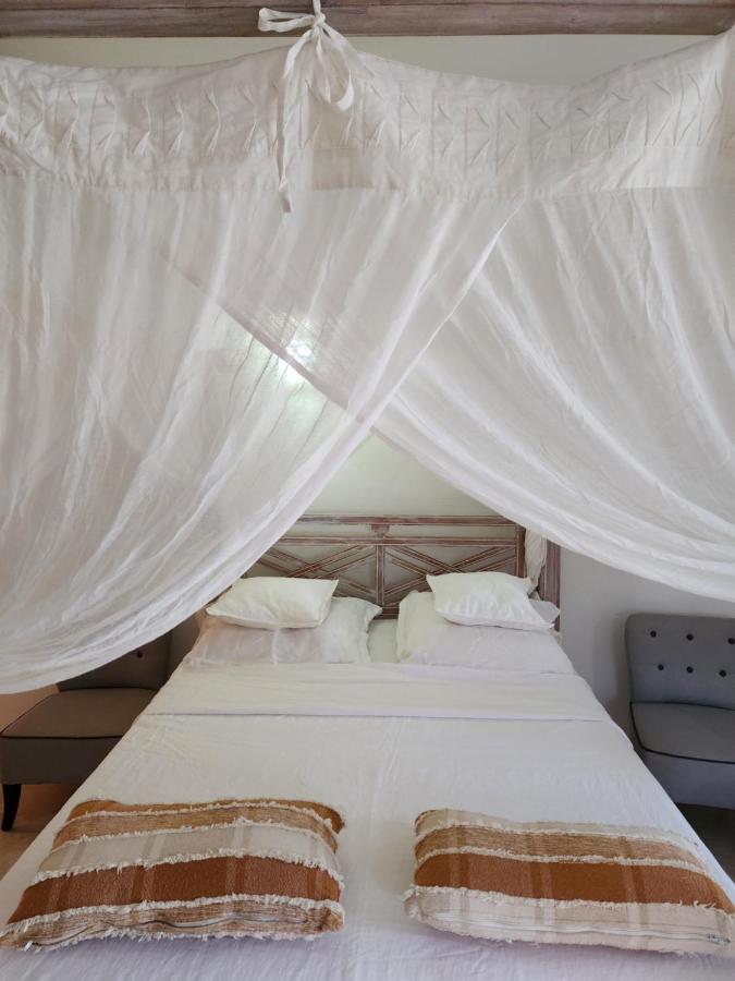 Perle Stone Studio- Bed And Breakfast Bahía de Simpson Exterior foto